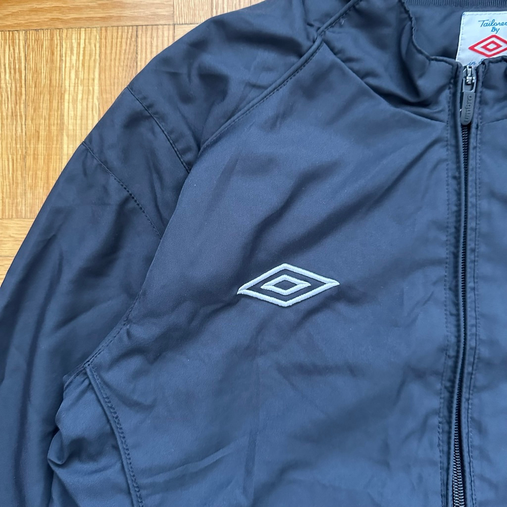 Umbro Manchester City 2010-2011 lightweight windbreaker jacket Size Medium - Picture 3 of 6